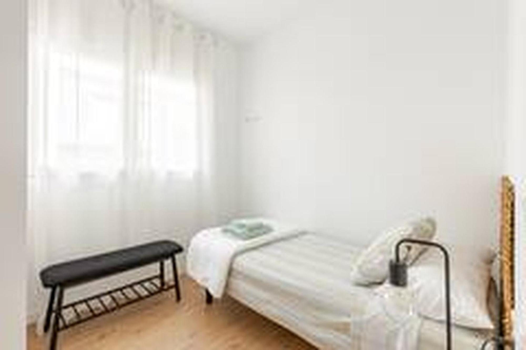 Apartamentos Nuevo Con Aire Y Wifi Aguilas Exterior photo